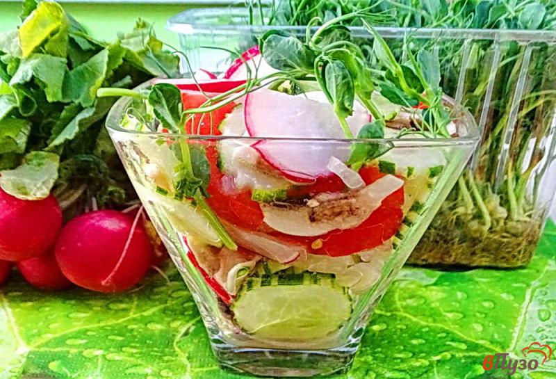 Фото приготовление рецепта: Овощной салат с шампиньонами и проросшим горохом шаг №10
