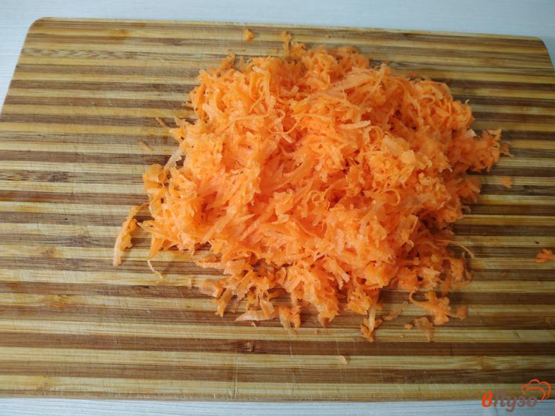 Фото приготовление рецепта: Печёночный паштет с морковью и укропом шаг №3