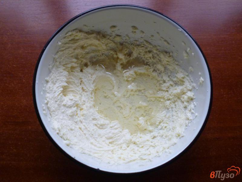 Фото приготовление рецепта: Песочное печенье в сахарной пудре шаг №2