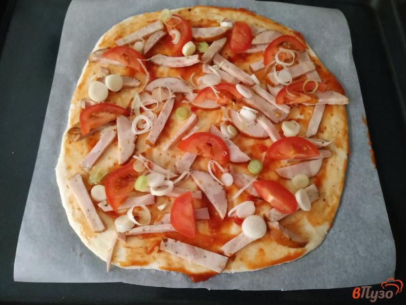 Фото приготовление рецепта: Пицца на бездрожжевом тесте шаг №8