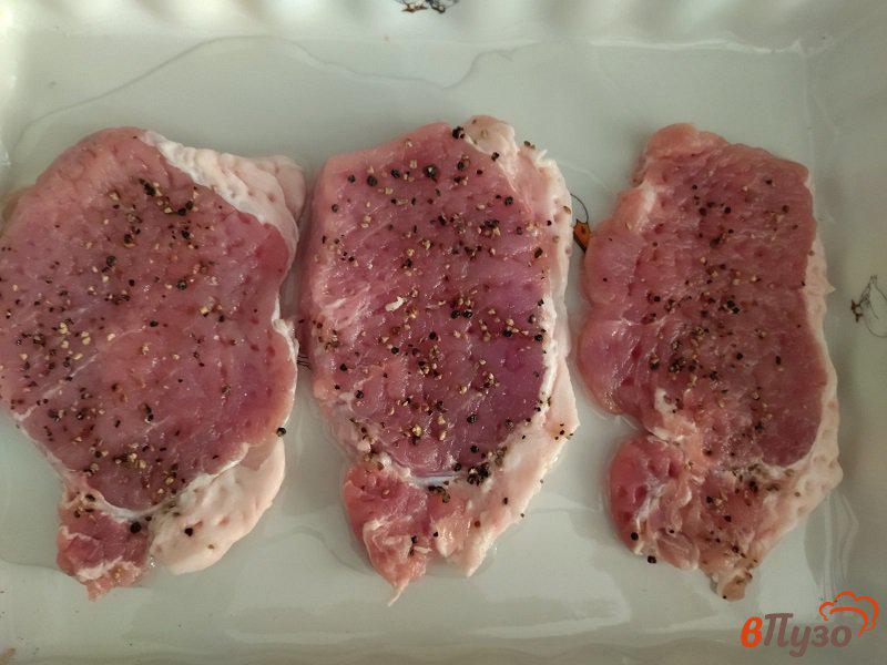 Фото приготовление рецепта: Отбивные их свинины в панировке с паприкой шаг №1