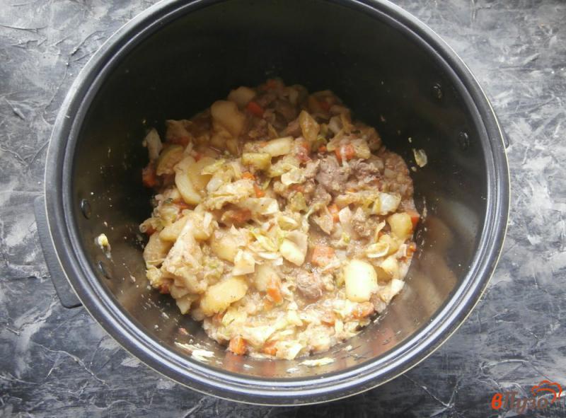 Фото приготовление рецепта: Овощное рагу с куриной печенью в мультиварке шаг №7