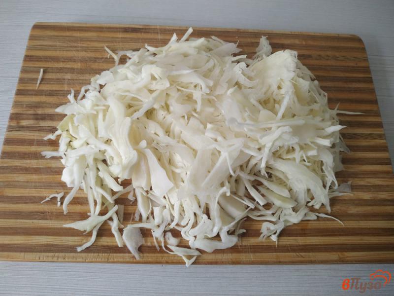 Фото приготовление рецепта: Тушёная капуста с помидорами и сладким перцем шаг №1