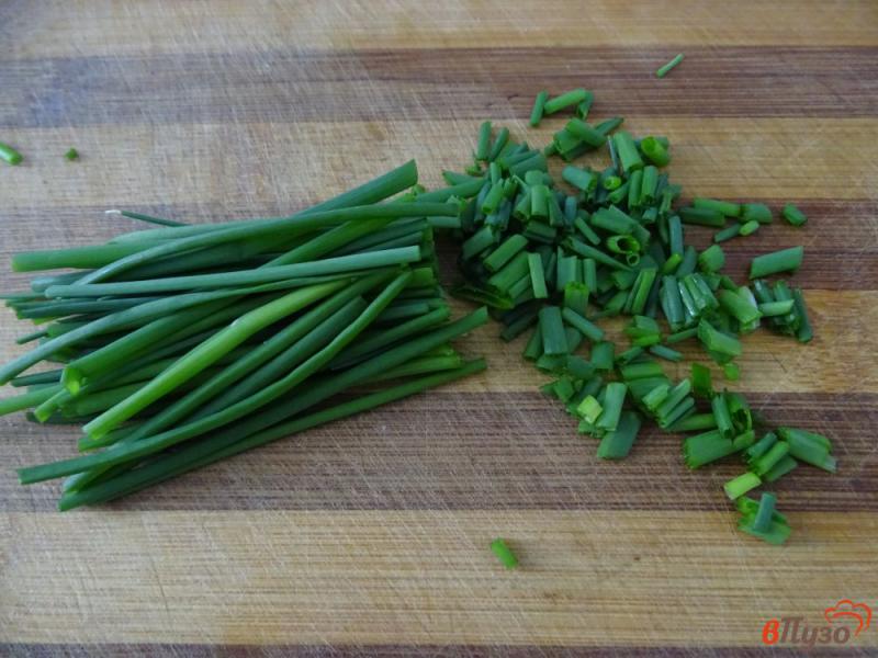 Фото приготовление рецепта: Польский салат из огурцов Мизерия шаг №3