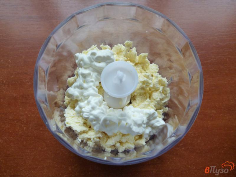 Фото приготовление рецепта: Творожный десерт с клубникой шаг №1