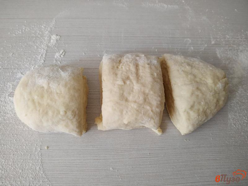 Фото приготовление рецепта: Лепешки с сыром на сковороде шаг №5