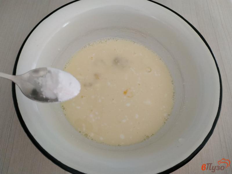 Фото приготовление рецепта: Лепешки на сметане жареные на сковороде шаг №4