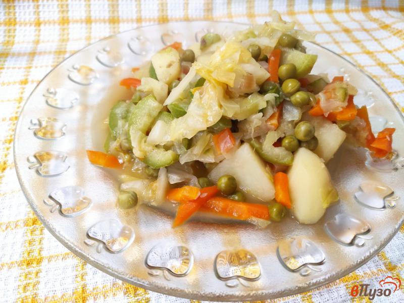 Фото приготовление рецепта: Овощное рагу с консервированным горошком шаг №8