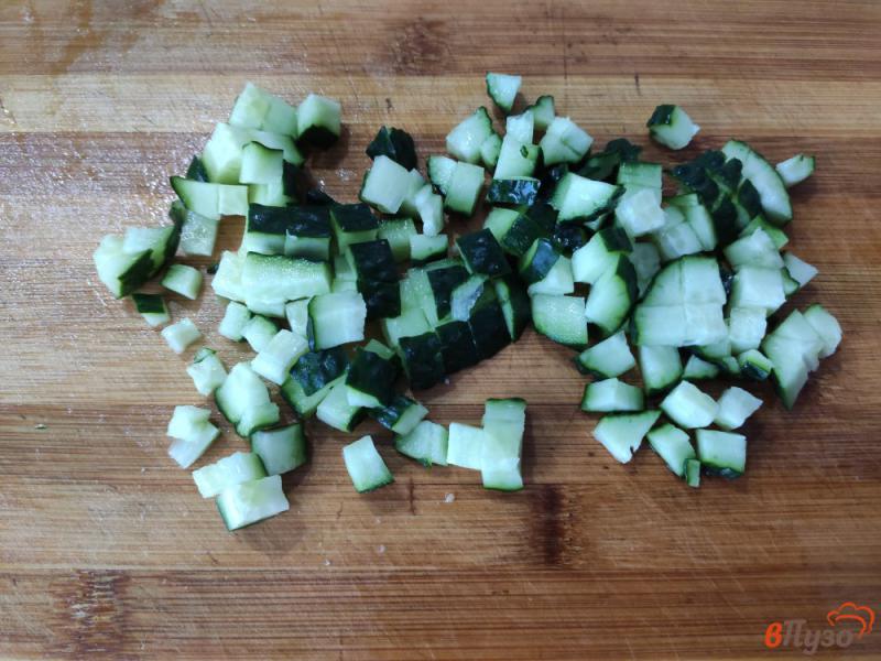 Фото приготовление рецепта: Мясной салат с молодой капустой шаг №4