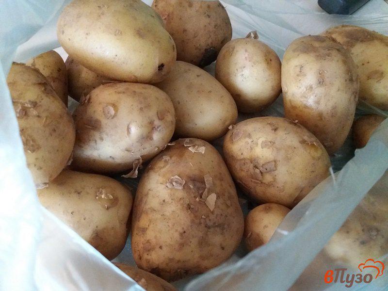 Фото приготовление рецепта: Молодой картофель с чесноком шаг №1