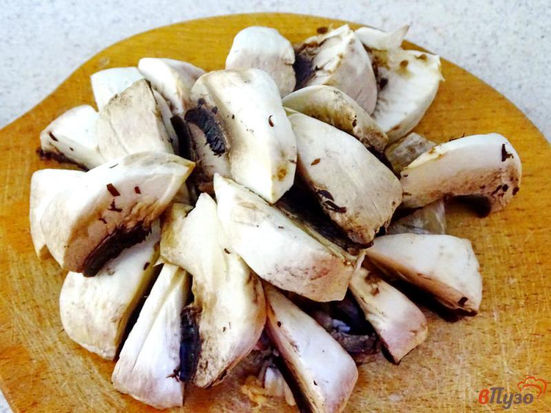 Фото приготовление рецепта: Куриные колбаски жареные с соусом шаг №4