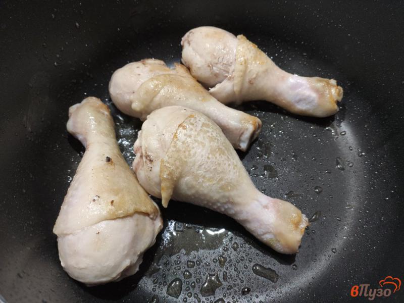 Фото приготовление рецепта: Куриные голени тушёные с картофелем в сметане шаг №1