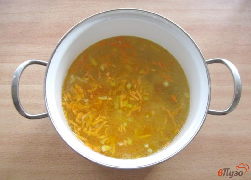 Фото приготовление рецепта: Суп с тефтелями и щавелем шаг №2