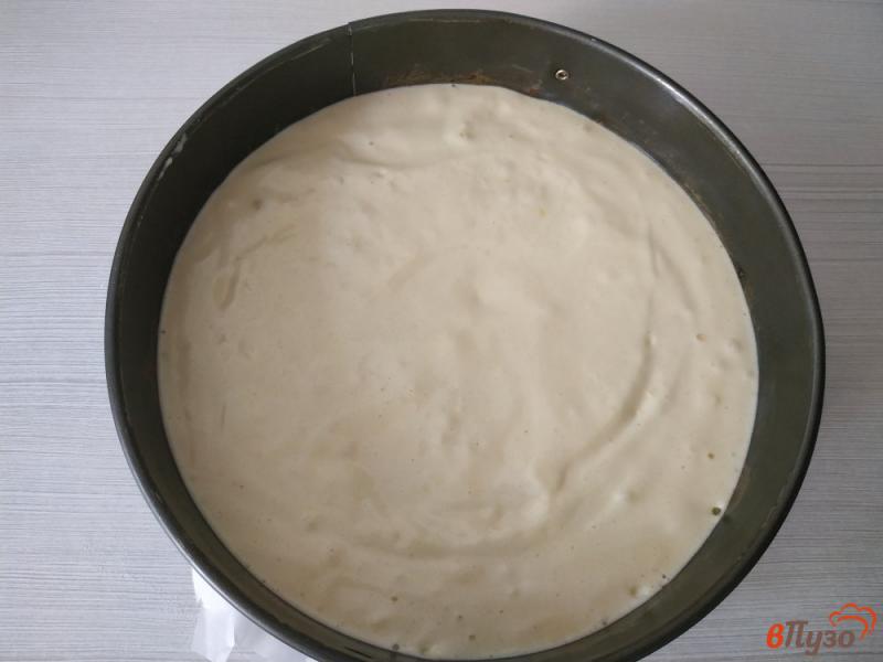 Фото приготовление рецепта: Бисквитный торт с киви шаг №5