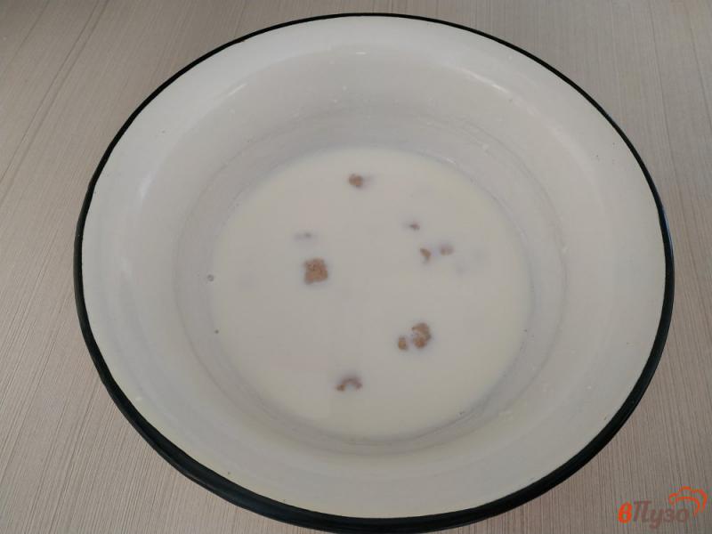 Фото приготовление рецепта: Молочный батон с овсяными отрубями шаг №1