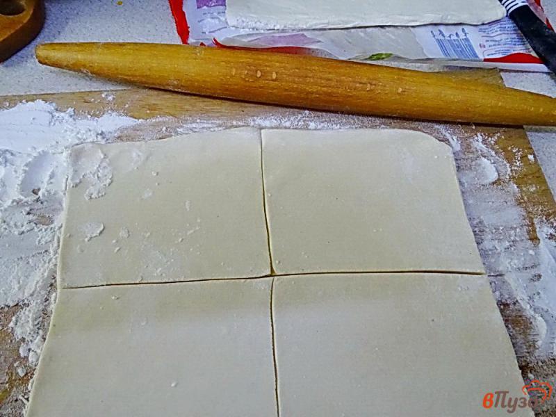 Фото приготовление рецепта: Слоёные пирожки с фаршем шаг №2