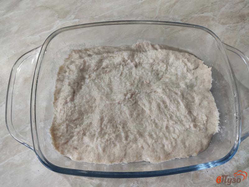Фото приготовление рецепта: Пирог с килькой в томате шаг №7