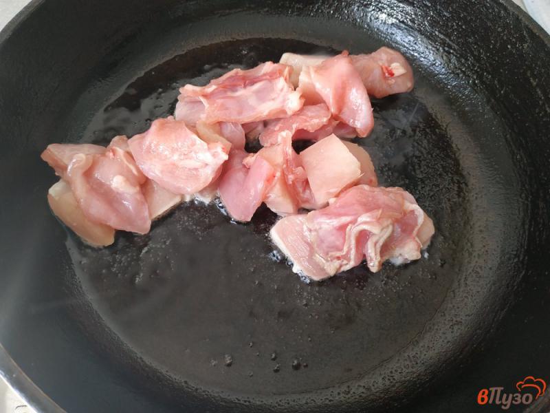 Фото приготовление рецепта: Тушеный картофель с мясом кролика шаг №2