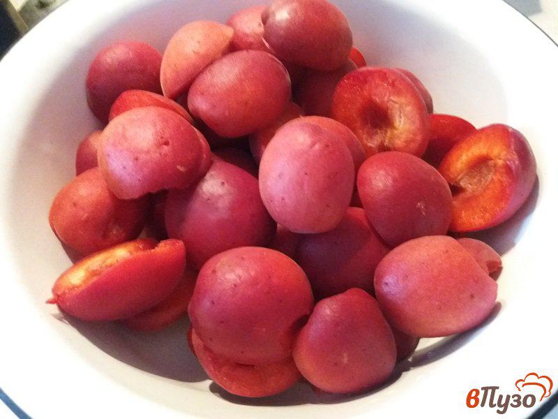 Фото приготовление рецепта: Варенье из половинок красных абрикос шаг №2
