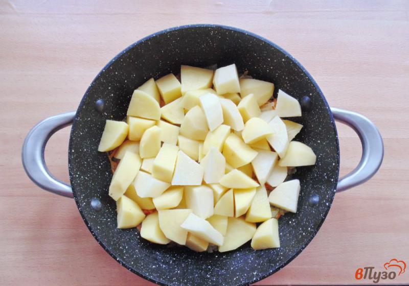 Фото приготовление рецепта: Тефтели с картофелем и кабачками шаг №4