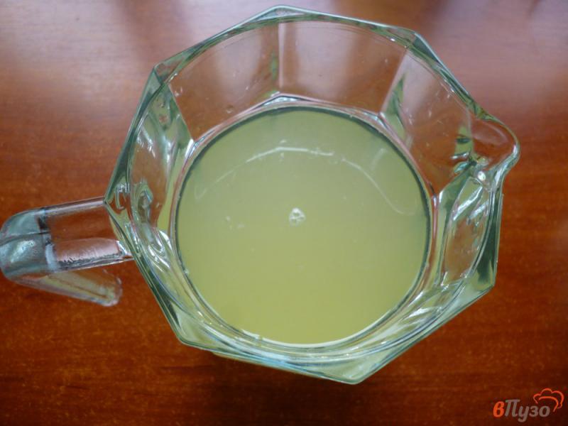Фото приготовление рецепта: Лимонад с мятой и имбирем шаг №6
