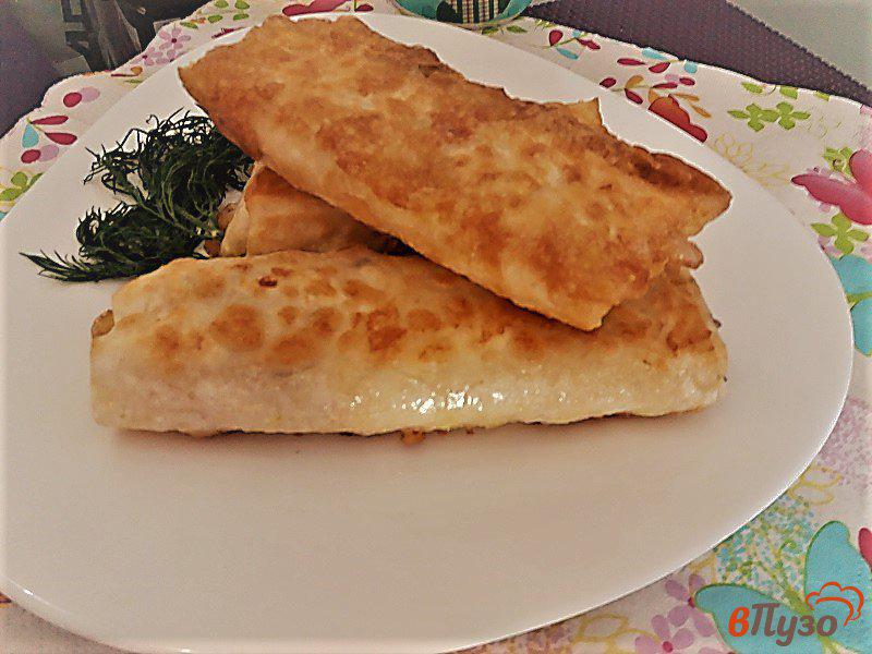 Фото приготовление рецепта: Пирожки из лаваша с курицей и грибами шаг №9