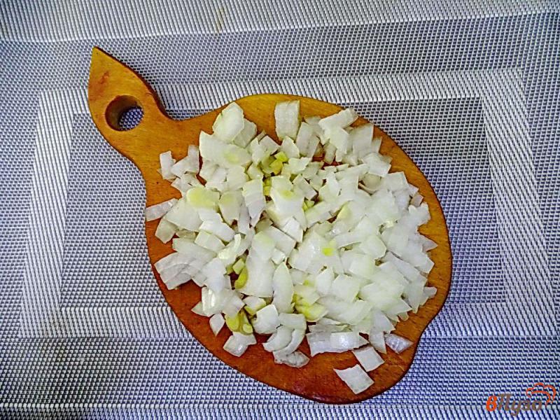 Фото приготовление рецепта: Куриные желудки с кабачками в сливочном соусе шаг №2