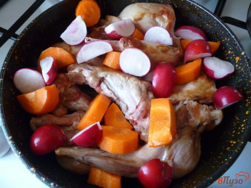 Фото приготовление рецепта: Кролик тушёный в красном вине шаг №3