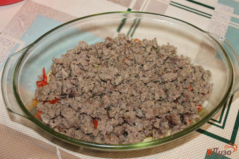 Фото приготовление рецепта: Слоеный картофель с мясом и спаржевой фасолью шаг №5