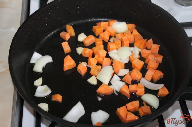 Фото приготовление рецепта: Картофельное рагу с мясом и спаржевой фасолью шаг №2