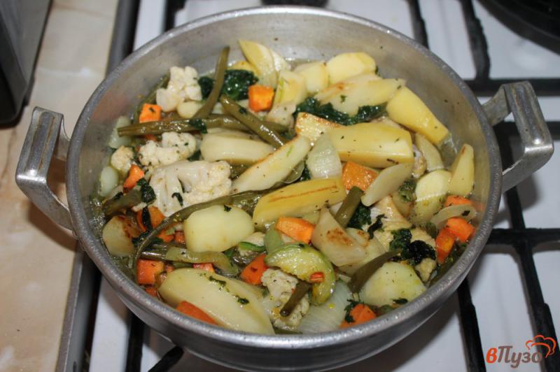 Фото приготовление рецепта: Картофельное рагу с мясом и спаржевой фасолью шаг №6