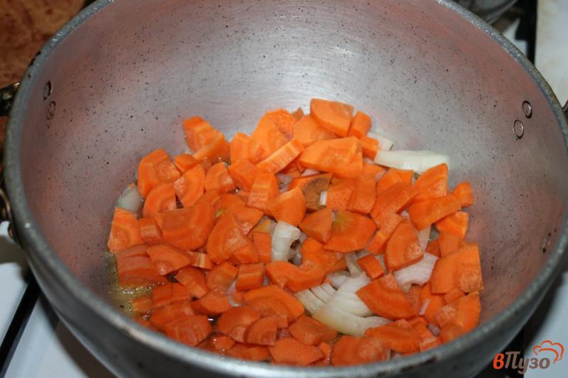 Фото приготовление рецепта: Паштет из утиных субпродуктов с овощами шаг №1