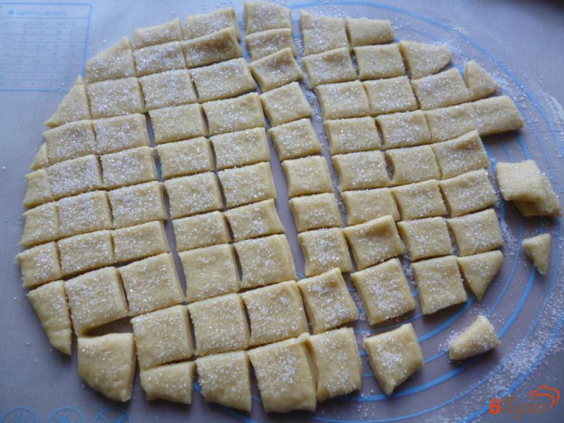 Фото приготовление рецепта: Сахарное печенье на йогурте шаг №5