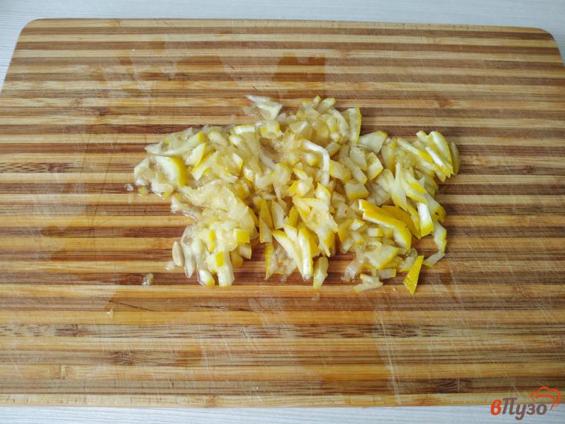 Фото приготовление рецепта: Лимонный пирог с изюмом шаг №5
