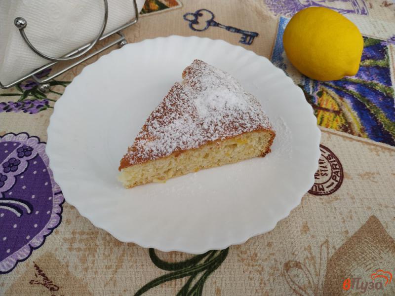 Фото приготовление рецепта: Лимонный пирог с изюмом шаг №10