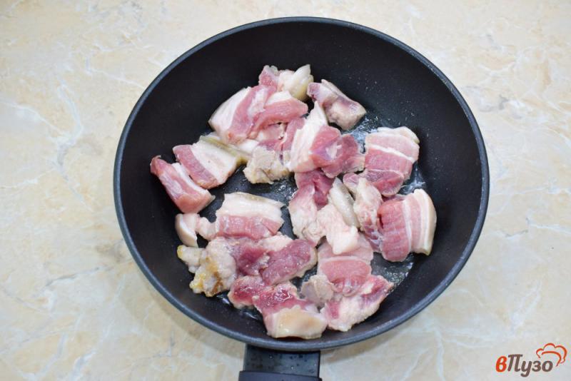 Фото приготовление рецепта: Свиная грудинка в сметане шаг №1