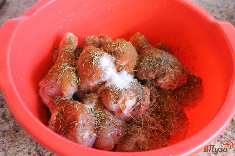 Фото приготовление рецепта: Шашлык из куриных ножек с травами шаг №2