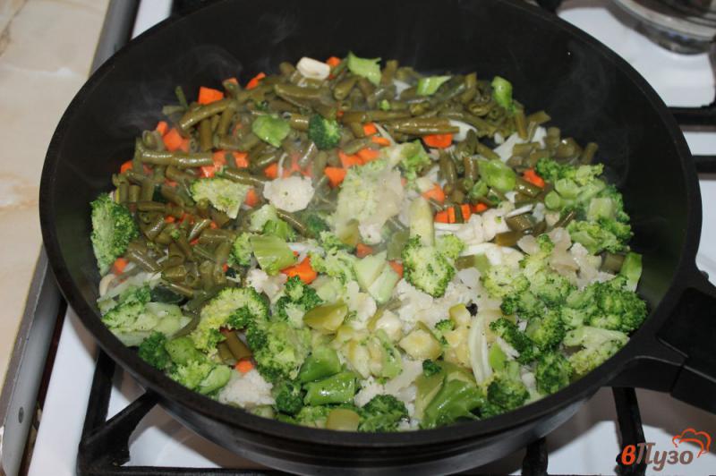 Фото приготовление рецепта: Рагу овощное с брокколи цветной капустой и спаржевой фасолью шаг №2
