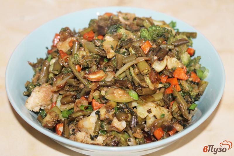 Фото приготовление рецепта: Рагу овощное с брокколи цветной капустой и спаржевой фасолью шаг №5