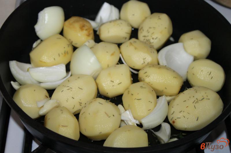 Фото приготовление рецепта: Свиные ребра с молодым картофелем в духовке шаг №2