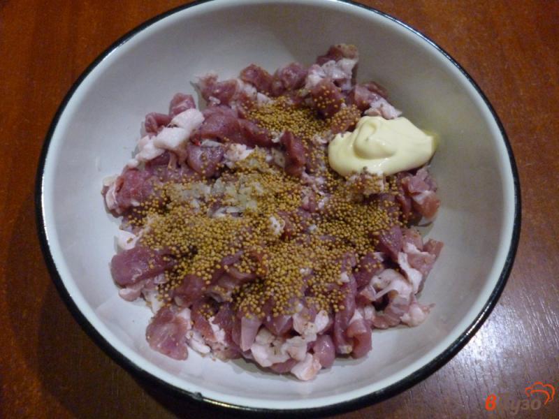 Фото приготовление рецепта: Домашняя колбаса из свинины шаг №3