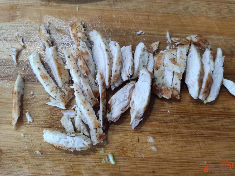 Фото приготовление рецепта: Лаваш с капустой и курицей шаг №4