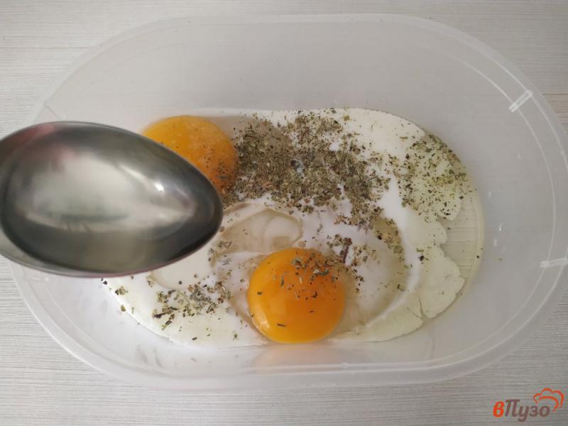 Фото приготовление рецепта: Омлет из индюшиных яиц и прованскими травами на пару шаг №4