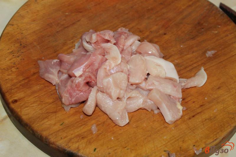 Фото приготовление рецепта: Рагу из цветной капусты кабачка и куриного филе шаг №1