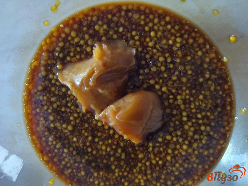 Фото приготовление рецепта: Запеченные куриные бедрышки в остро-сладком маринаде шаг №3