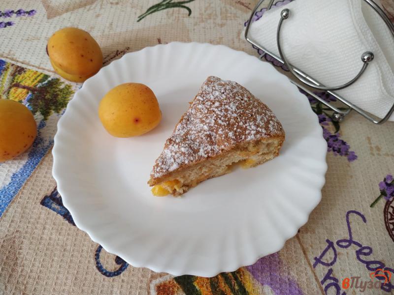 Фото приготовление рецепта: Заливной абрикосовый пирог шаг №12