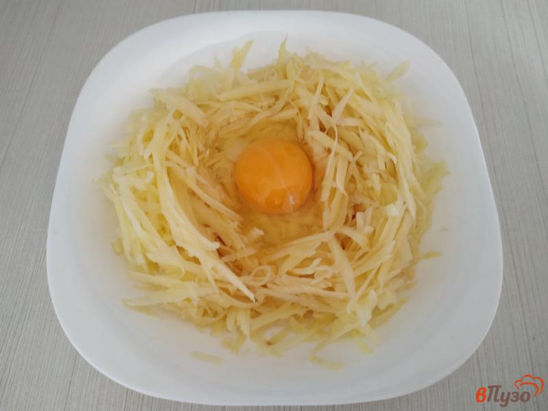 Фото приготовление рецепта: Картофельная запеканка с кровяной колбасой шаг №2