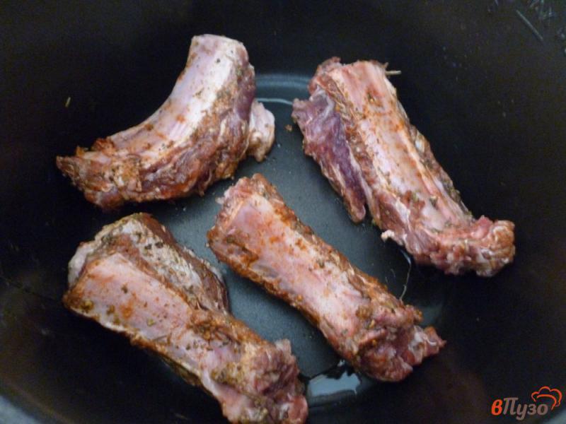 Фото приготовление рецепта: Свиные ребра тушеные в мультиварке-скороварке шаг №2