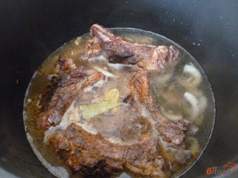 Фото приготовление рецепта: Свиные ребра тушеные в мультиварке-скороварке шаг №4