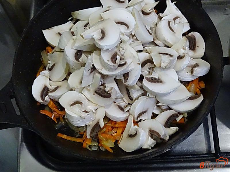 Фото приготовление рецепта: Цветная капуста с грибами шаг №6